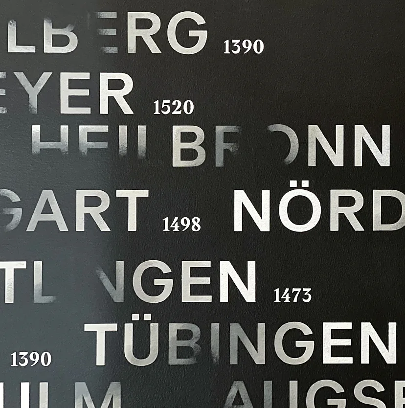 Schriftgestaltung im jüd. Museum Berlin